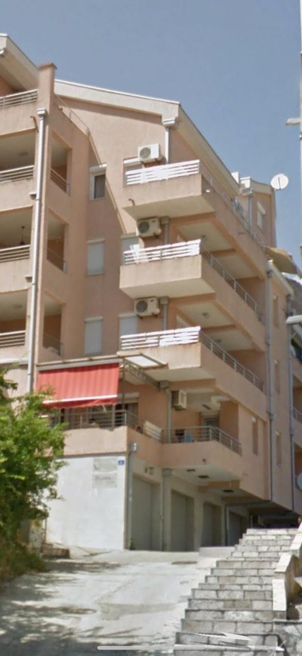 Budva’da kiralık tek yatak odalı daire 46m2 - 16