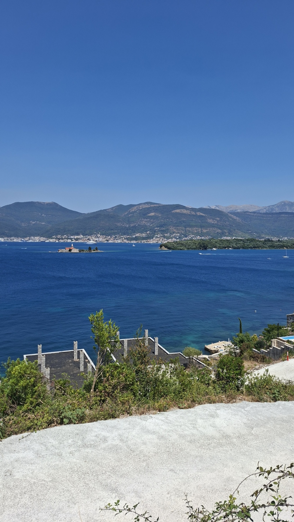 Radovići, Tivat’ta 2.300 m² arsa  - 2