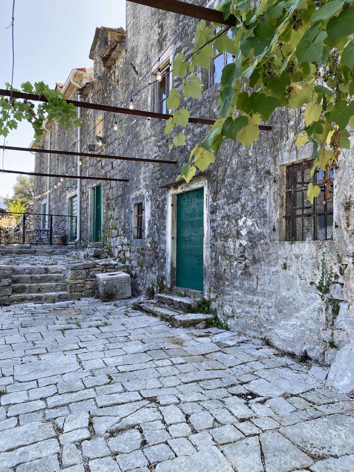 House Gornji Stoliv, Kotor — 62 m²