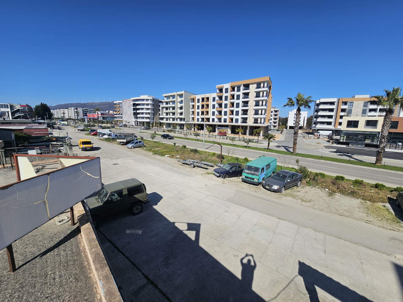 Izdaje se poslovni prostor – Ulcinj, prva linija na Bulevaru - 5