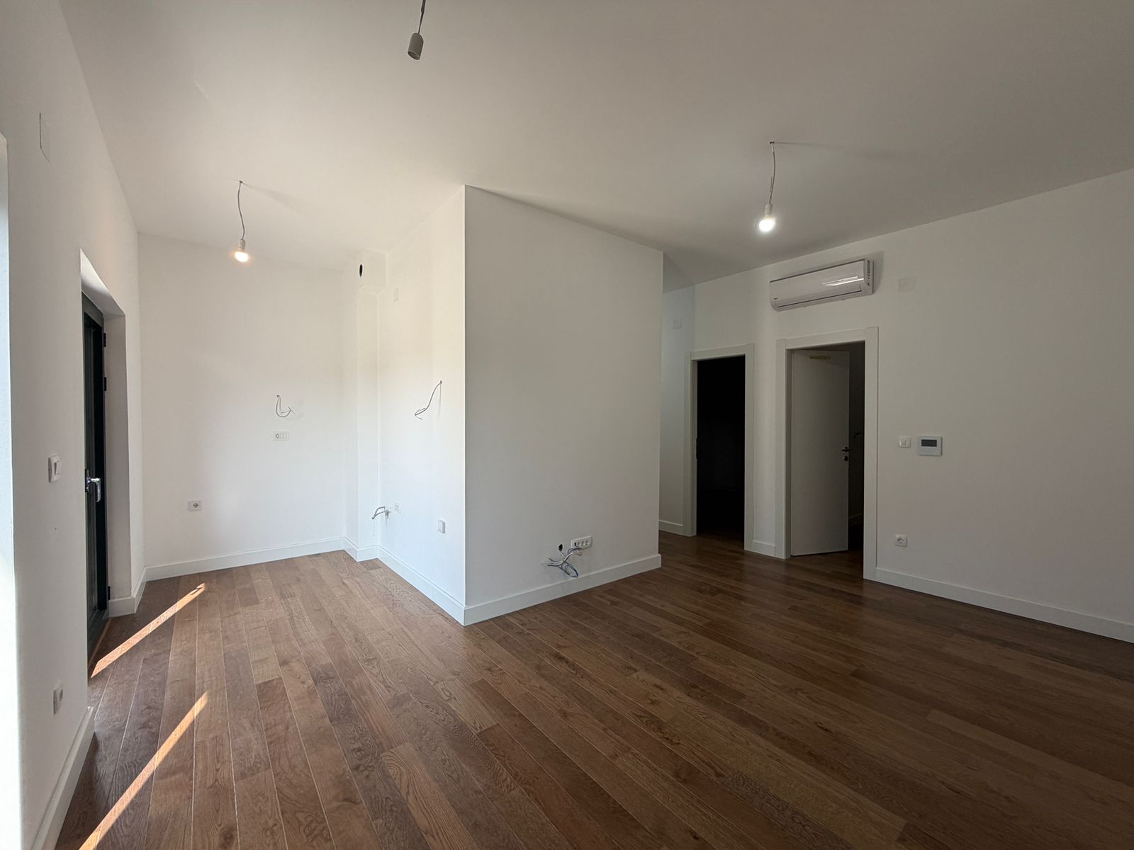 Двухкомнатная квартира на продажу, 60м², Тиват - 2