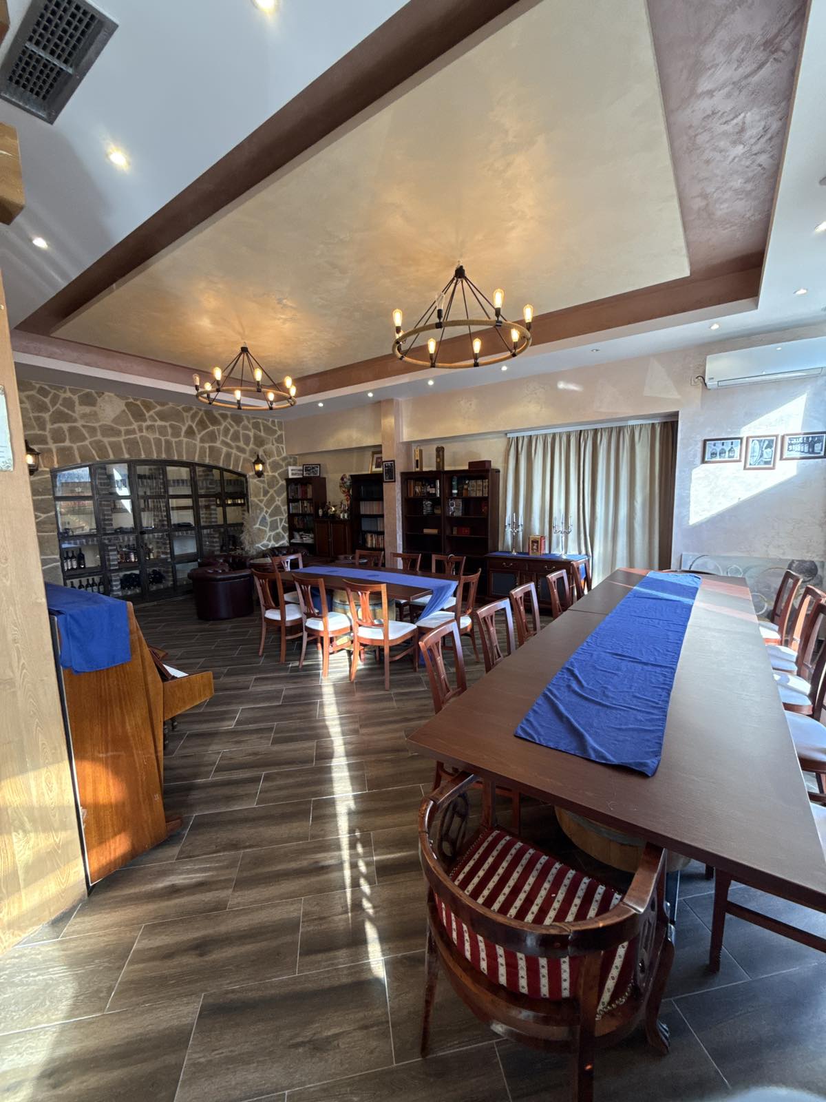 Restaurant Rijeka Crnojevića 96 m² - 2