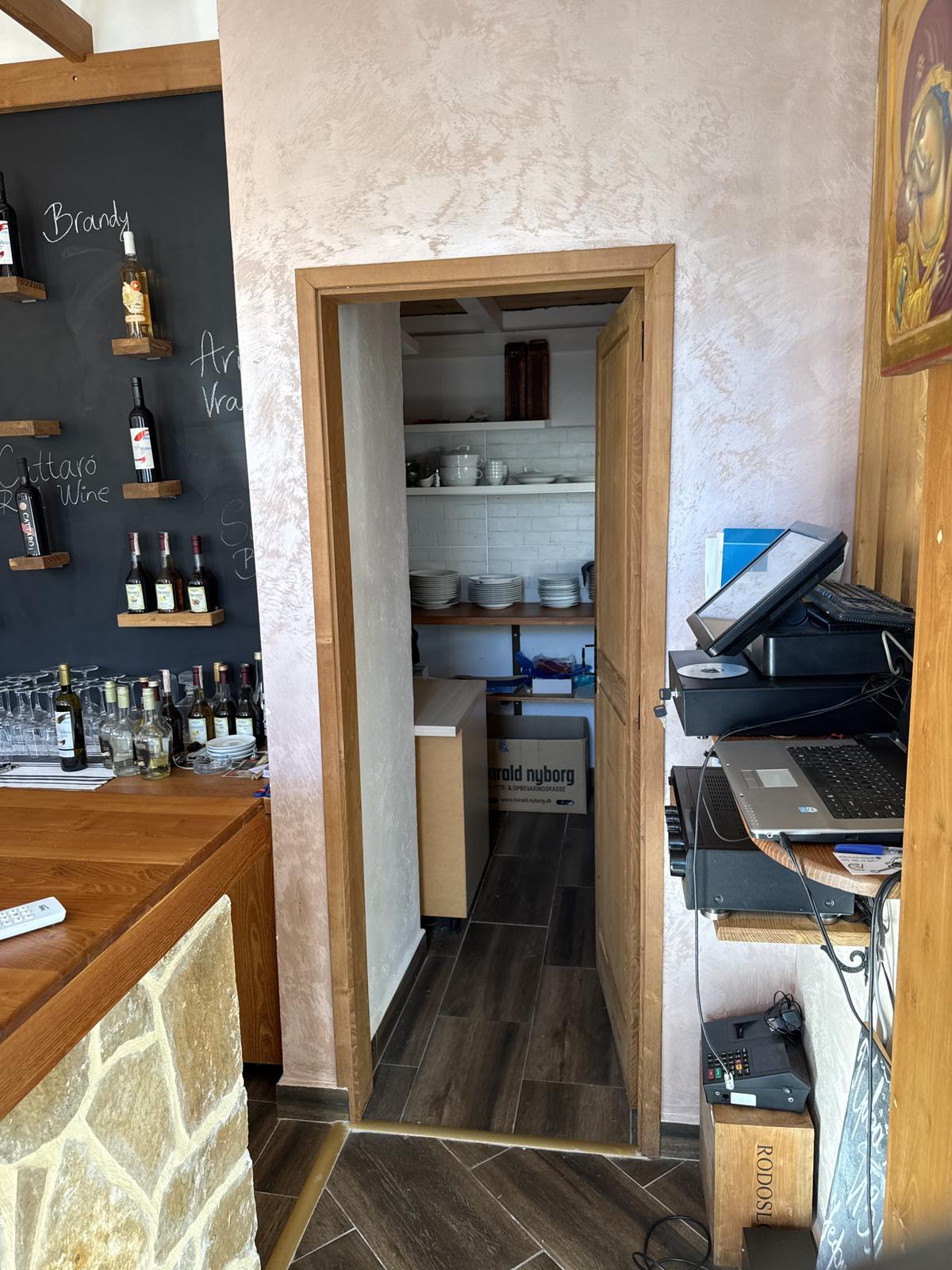 Restaurant Rijeka Crnojevića 96 m² - 11