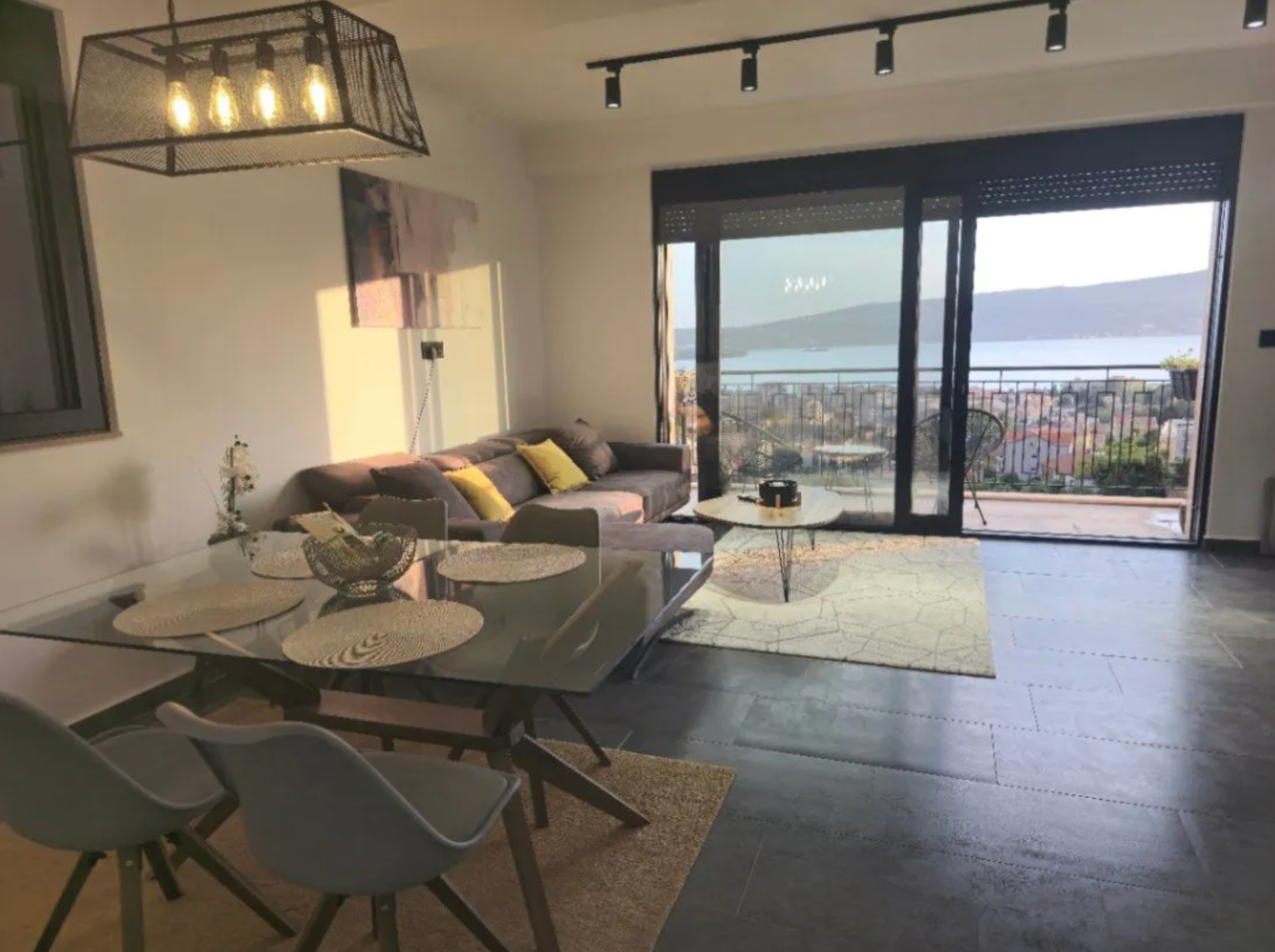 Роскошная однокомнатная квартира 50м², Мажина, Тиват