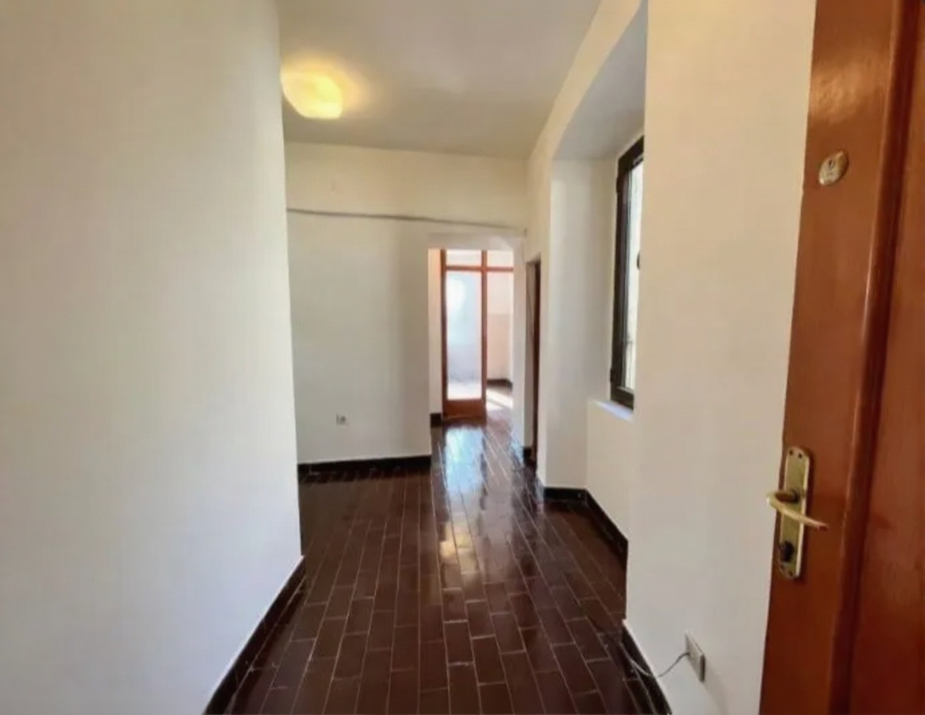 Dvosoban stan 84m2 Stari Grad, Kotor - 3