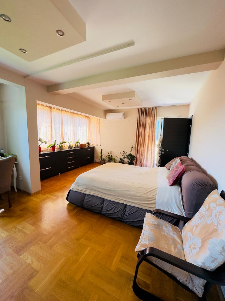 Trosoban stan 91m² Tivat - 2