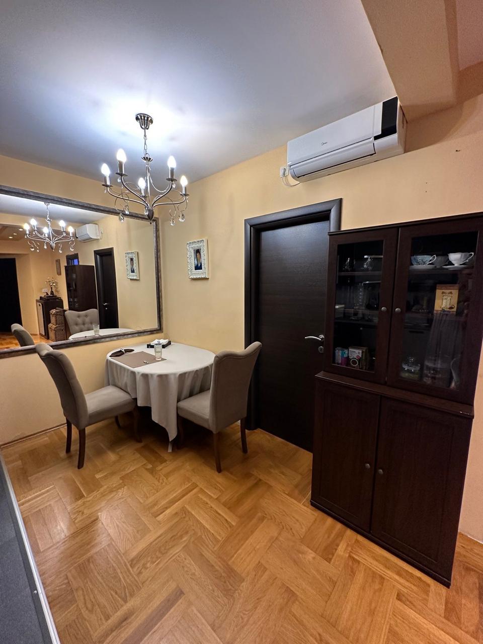 Trosoban stan 91m² Tivat