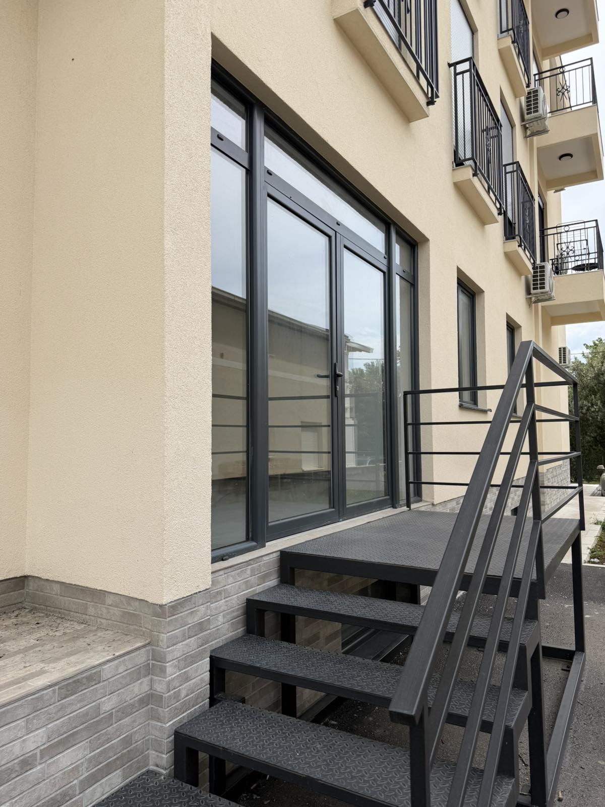 45m2 Ticari Alan Polje, Bar