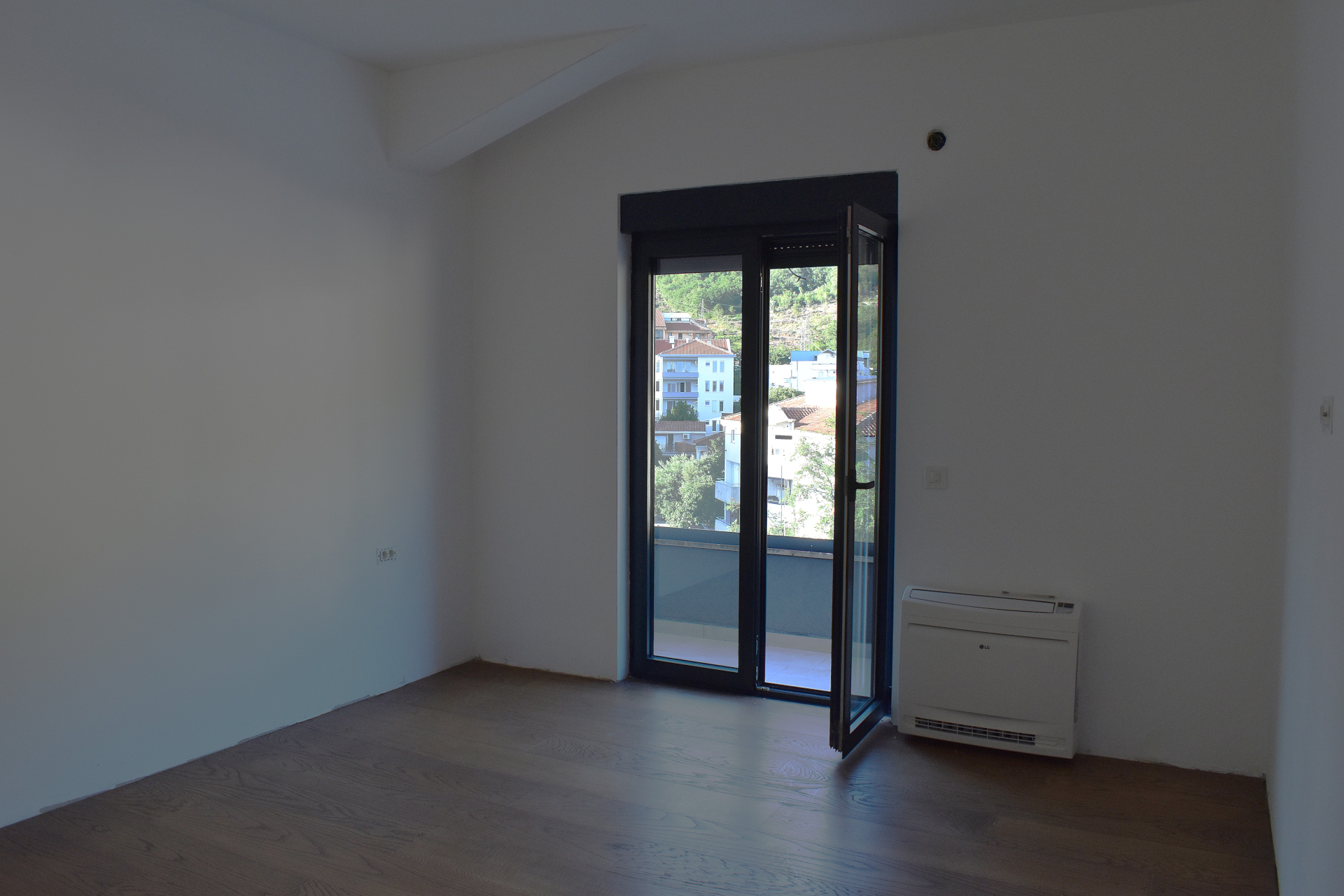 EXCLUSIVE 130m² PENTHOUSE IN BUDVA - 6