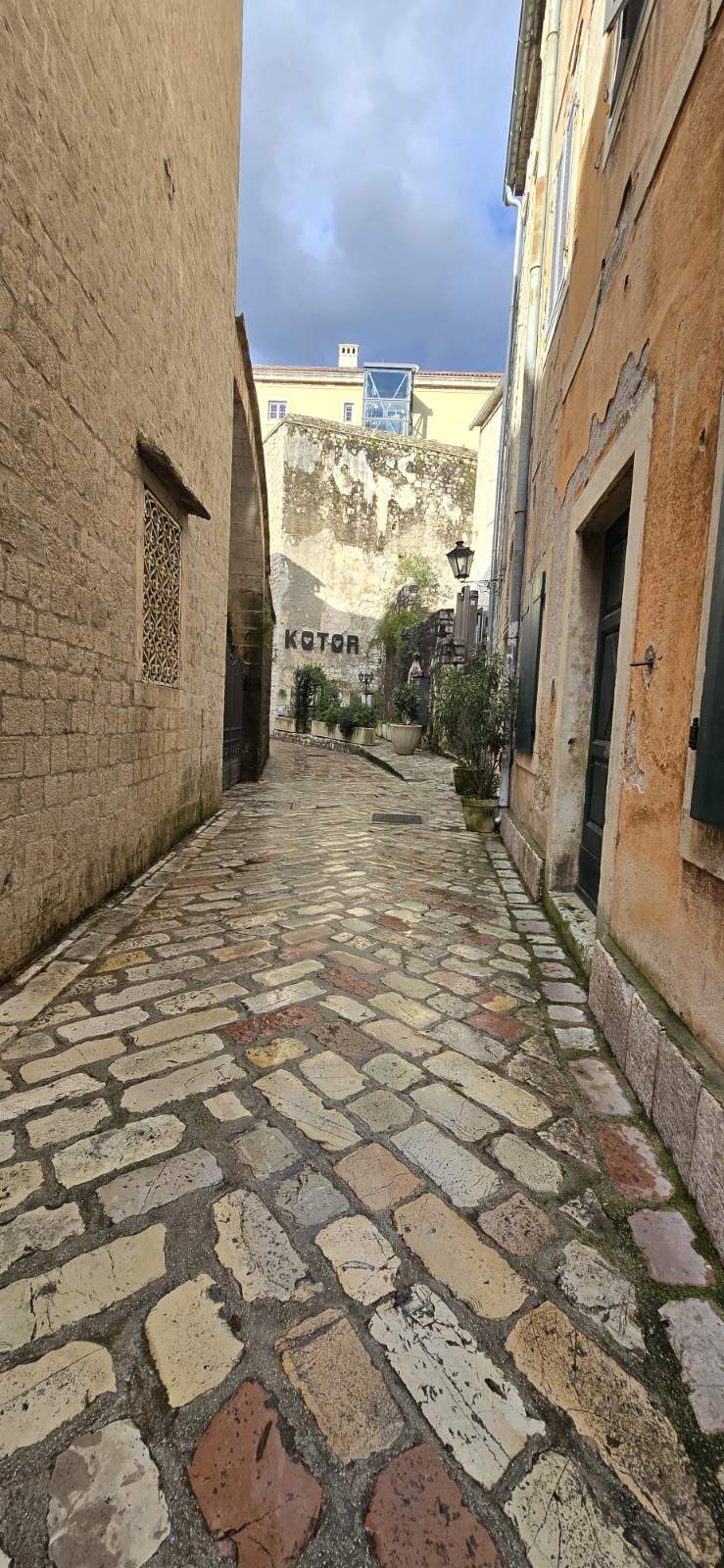 Kotor - Mülk fotoğrafı