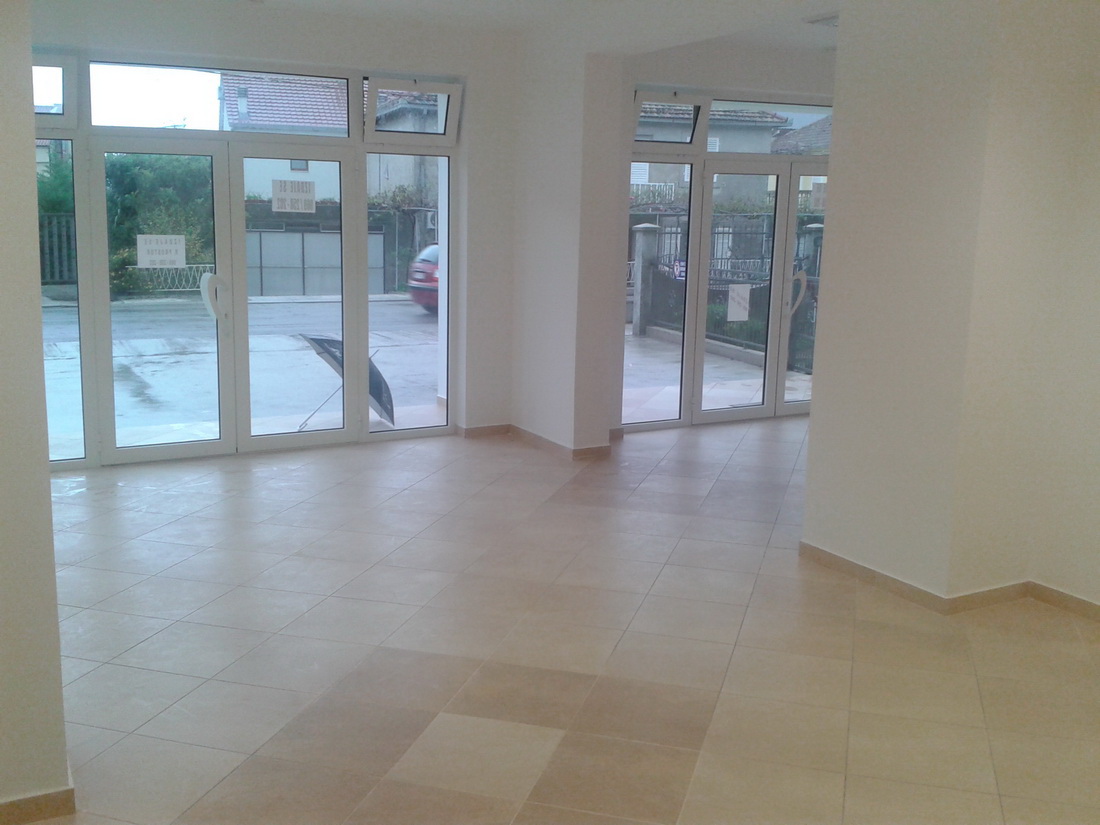 Commercial Space 100m², Donja Lastva, Tivat