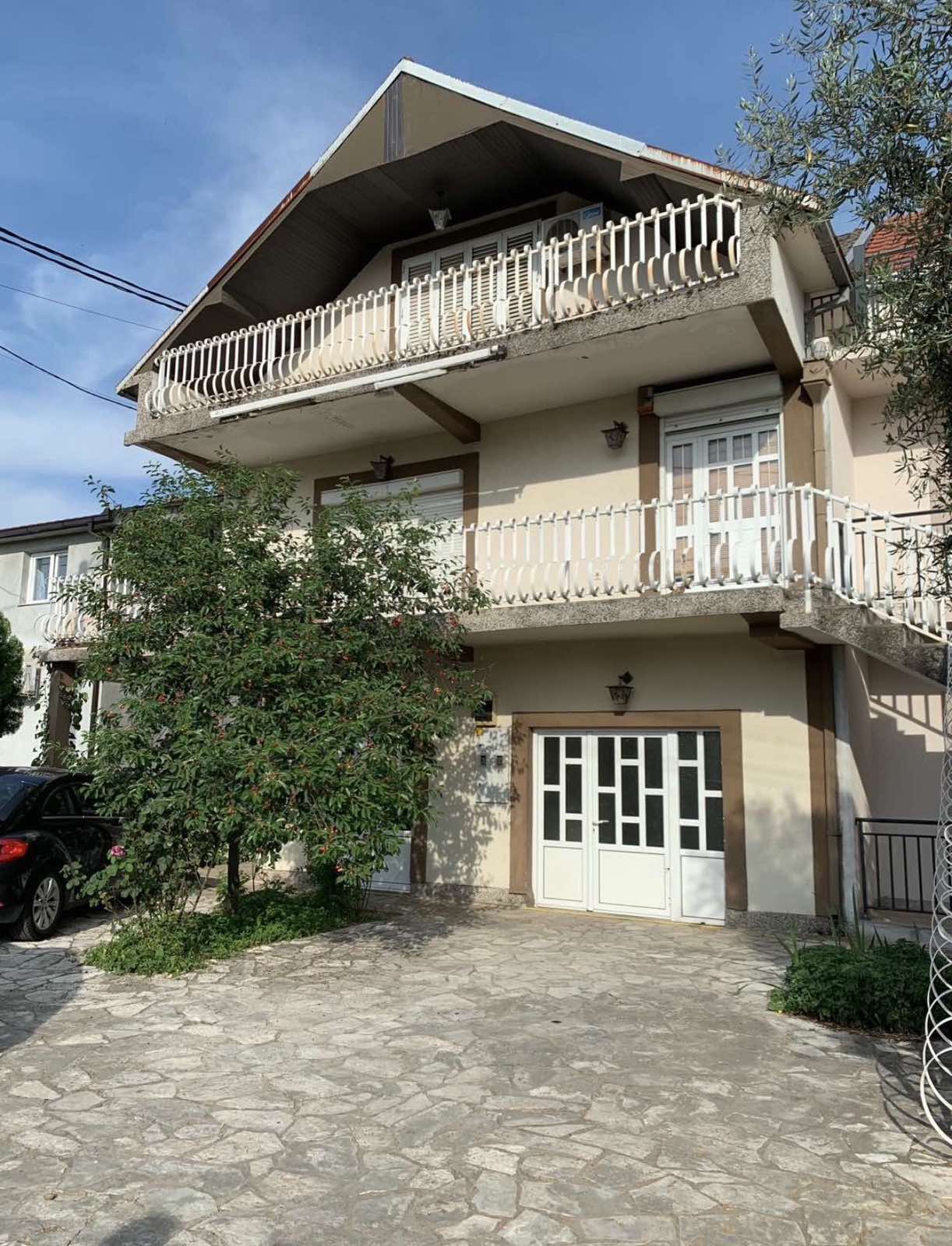 House 250m² Tološi, Podgorica 
