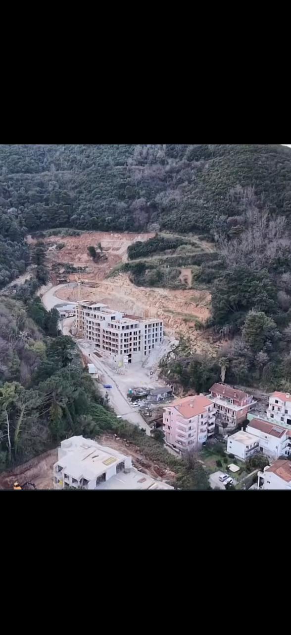 Plac 1360m² Babin Do, Budva
