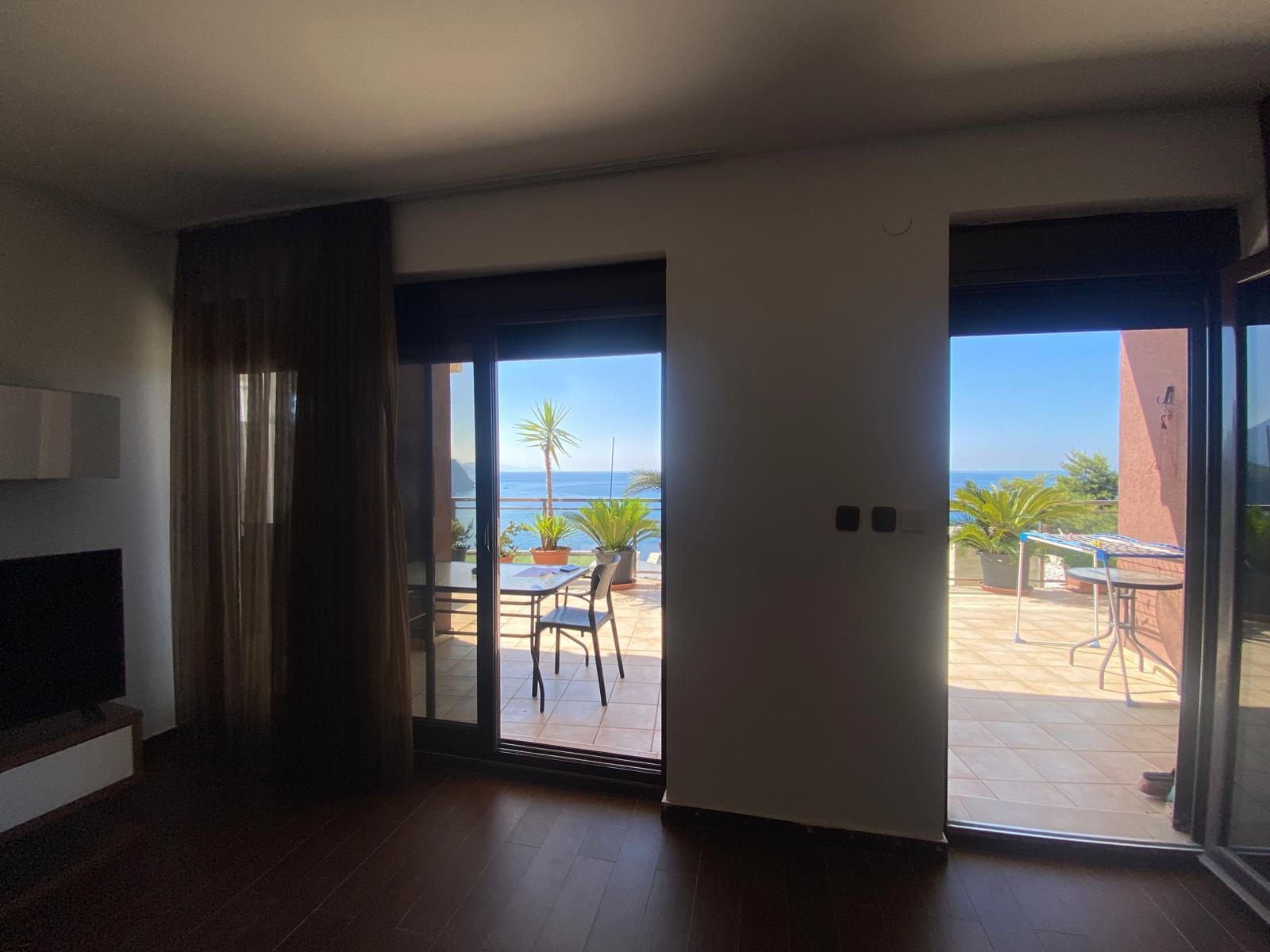 One-Bedroom Apartment 43m², Komoševina, Budva