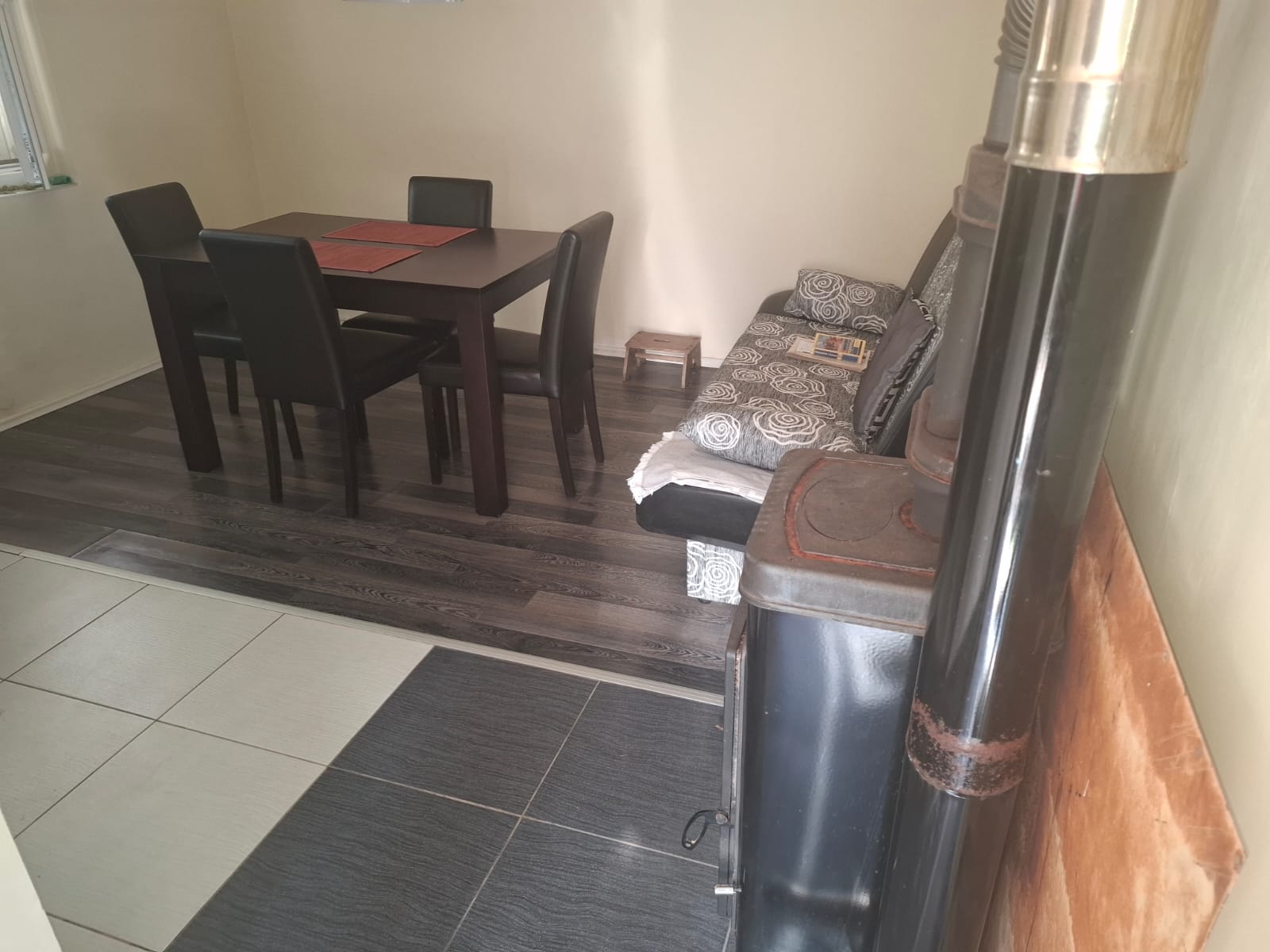 Kuća 160m2, prvi i drugi sprat, Tivat - 2