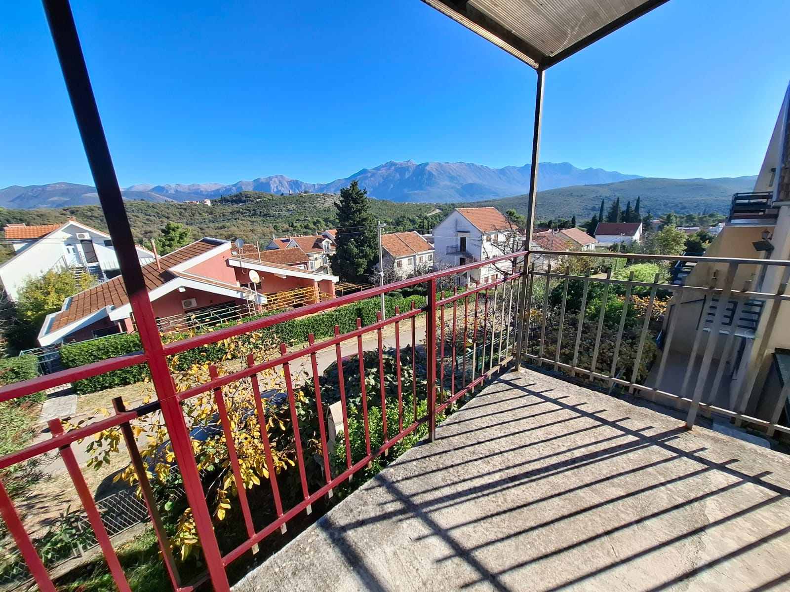 Kuća 160m2, prvi i drugi sprat, Tivat - 12
