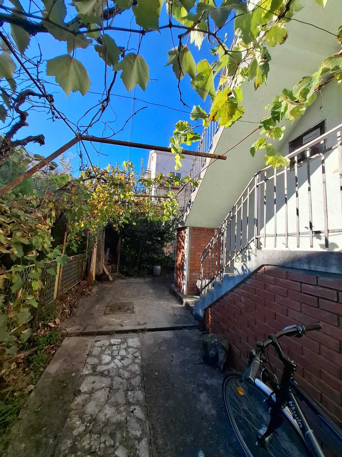 Kuća 160m2, prvi i drugi sprat, Tivat - 14