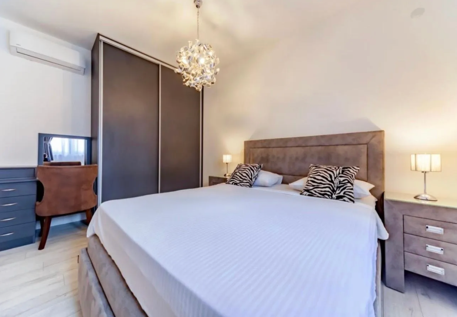 Three-Bedroom Apartment 127m², Petrovac, Budva - 7