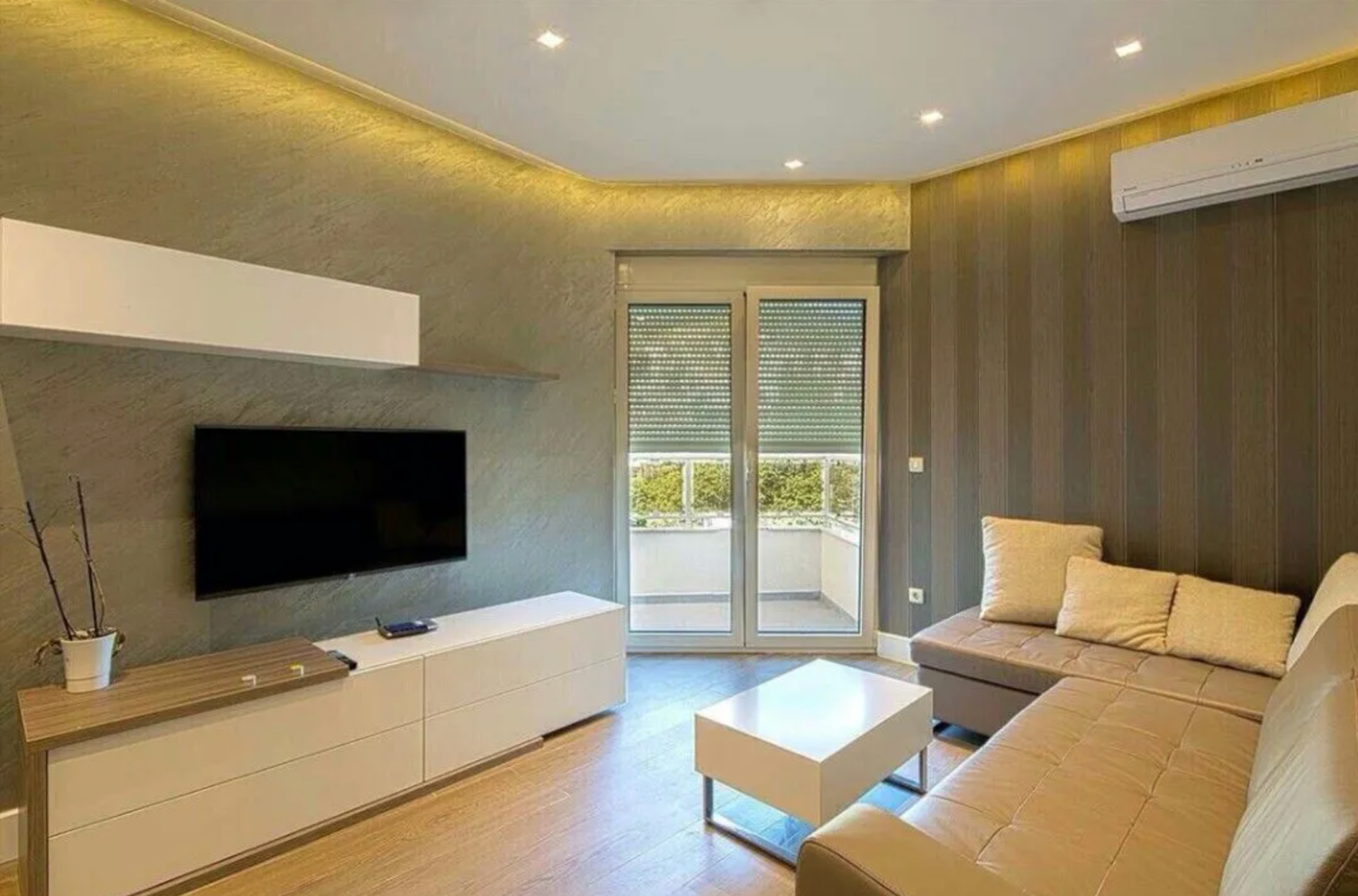One-Bedroom Apartment 44m², Budva Center