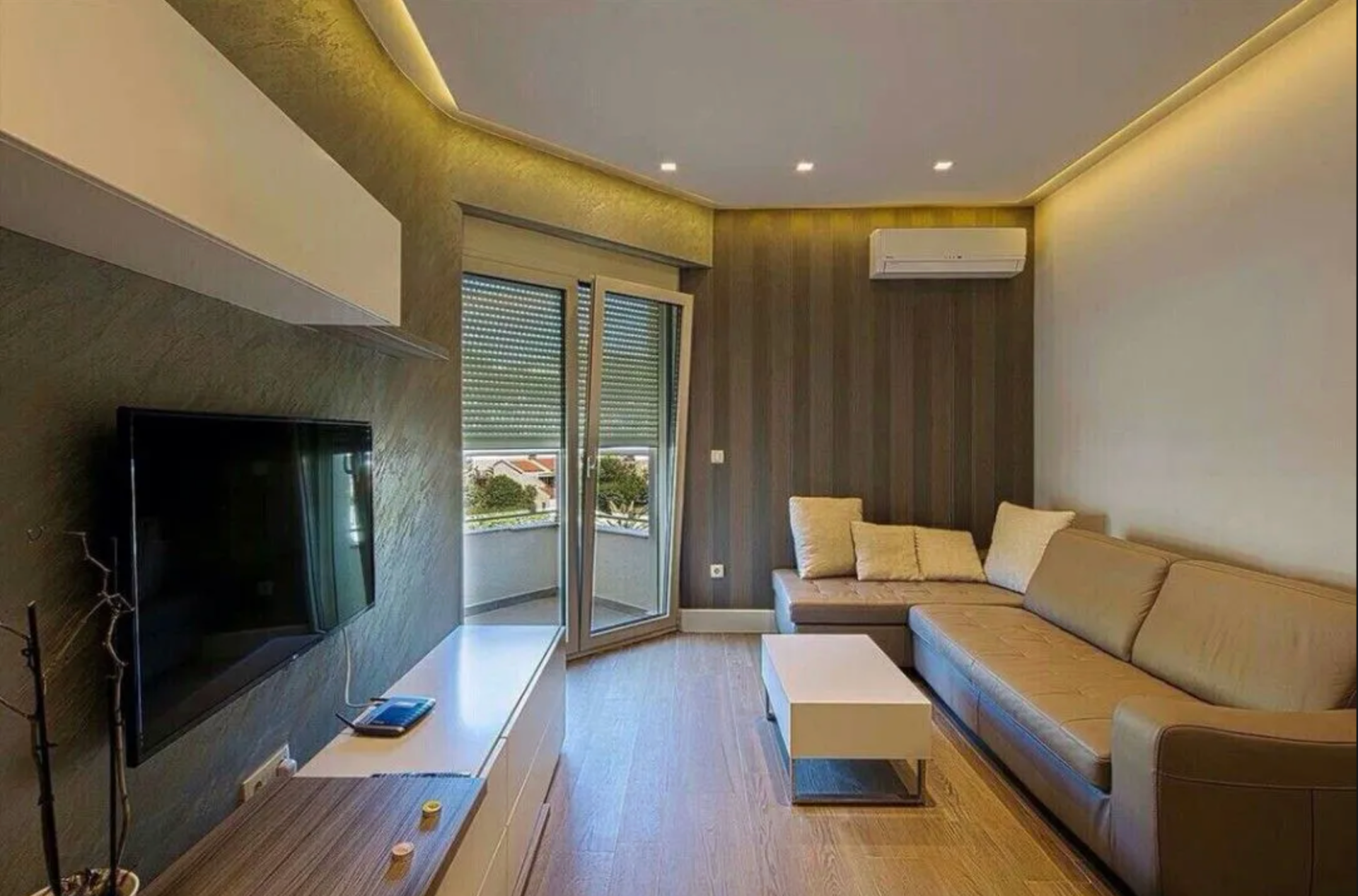 One-Bedroom Apartment 44m², Budva Center - 2