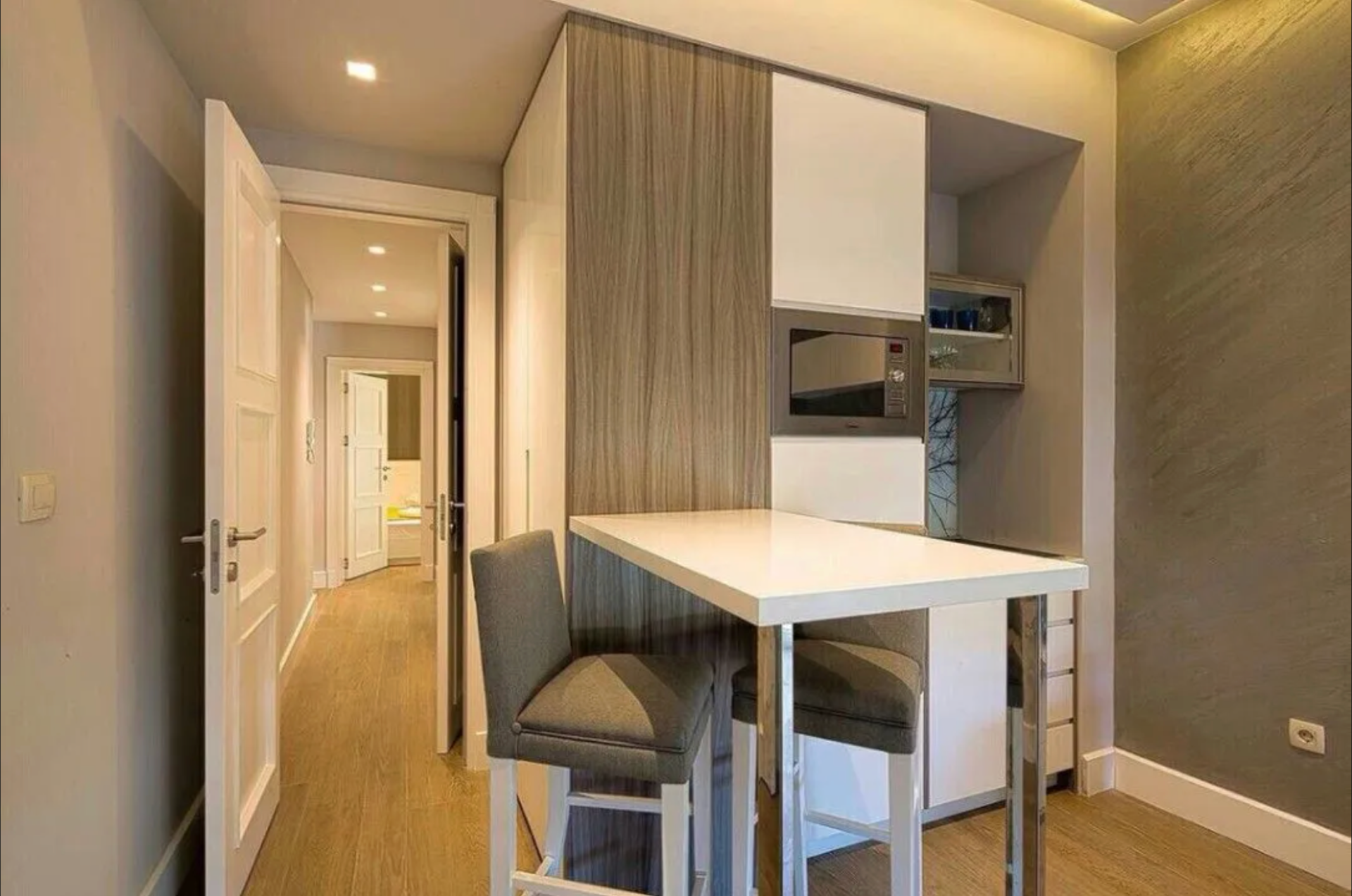 One-Bedroom Apartment 44m², Budva Center - 6