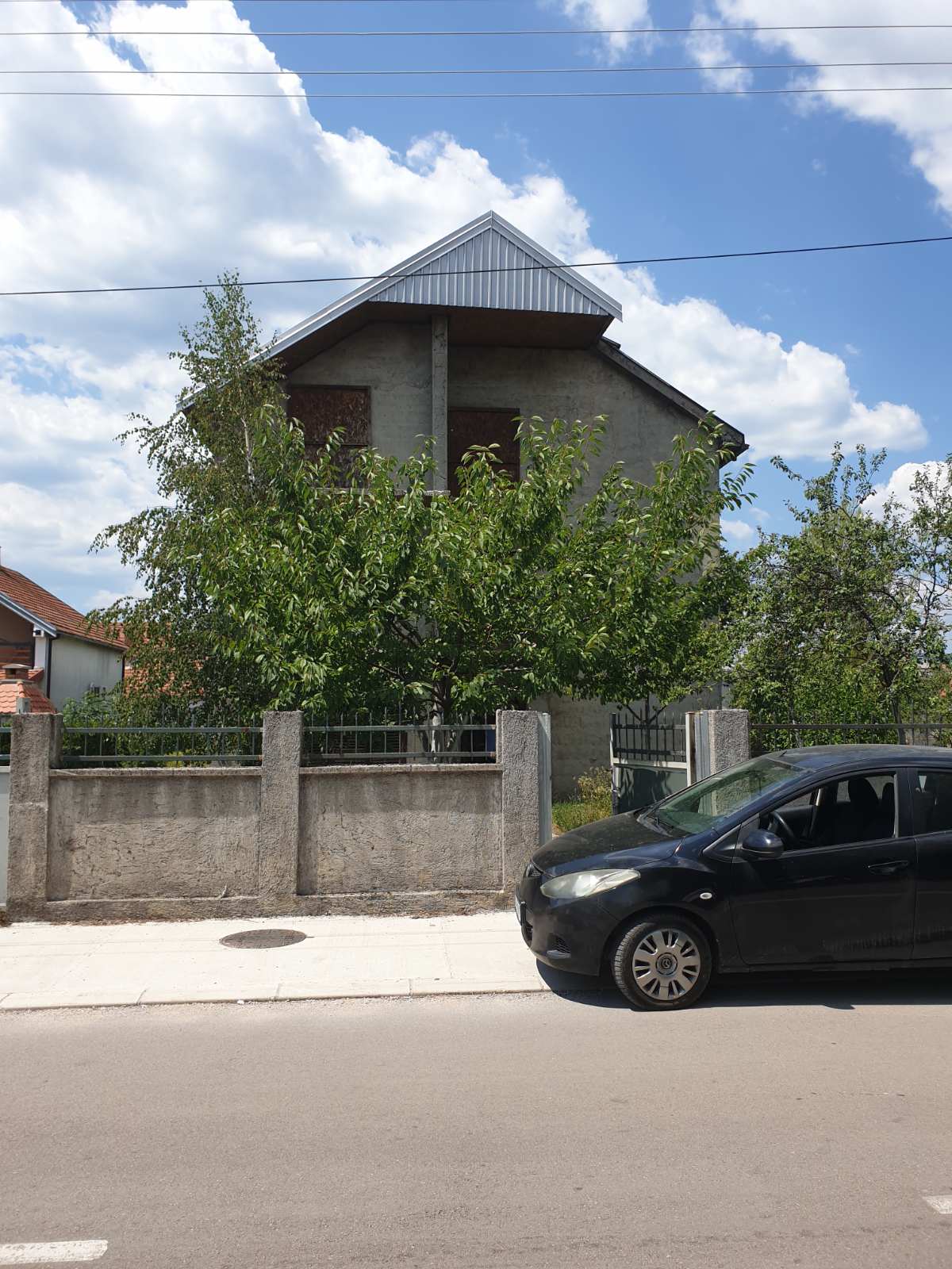 Kuća na prodaju Nikšić 360m2