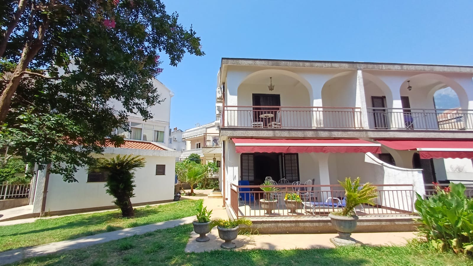 House 228m2 Velji Vinogradi, Budva