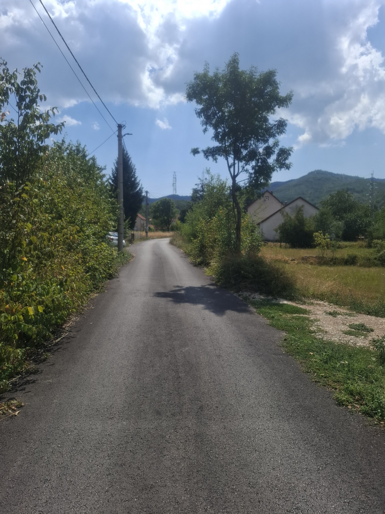 Urbanizovan plac 1050m2 Bajice, Cetinje - 5