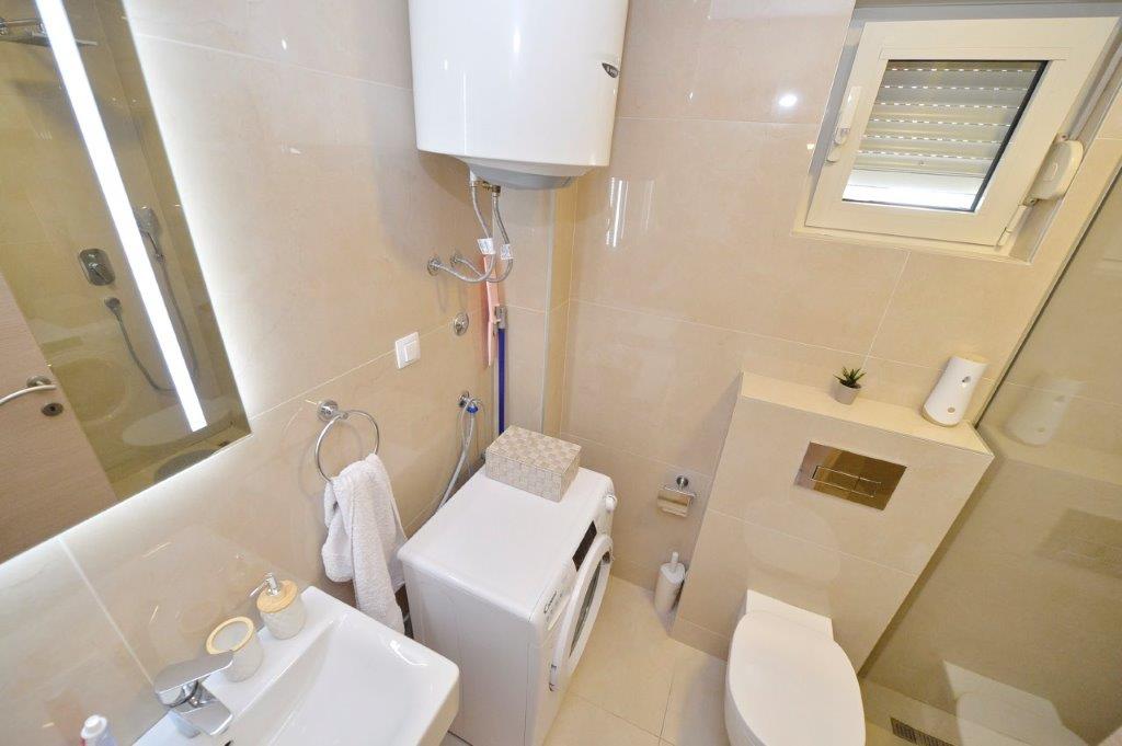 İki yatak odalı daire 55m2, Hotel Idila yakınında, Budva - 11