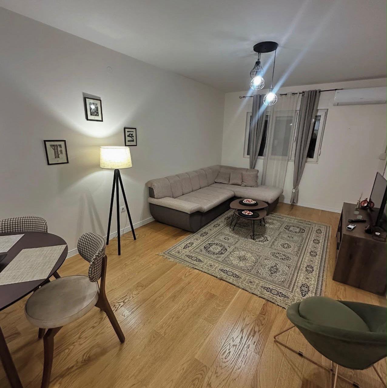 Jednosoban stan 49m2 sa garažom, Central Point, Podgorica