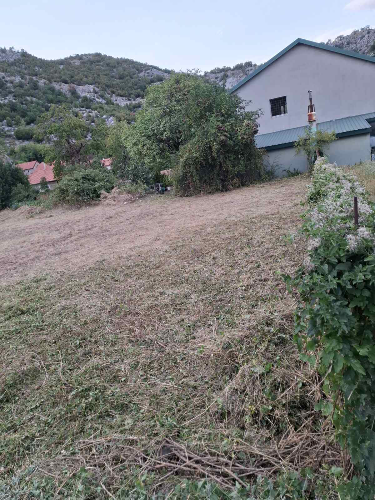 Urbanized plot 550m², Bajice, Cetinje - 2