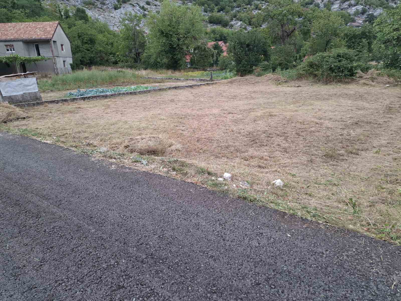 Urbanized plot 550m², Bajice, Cetinje - 3