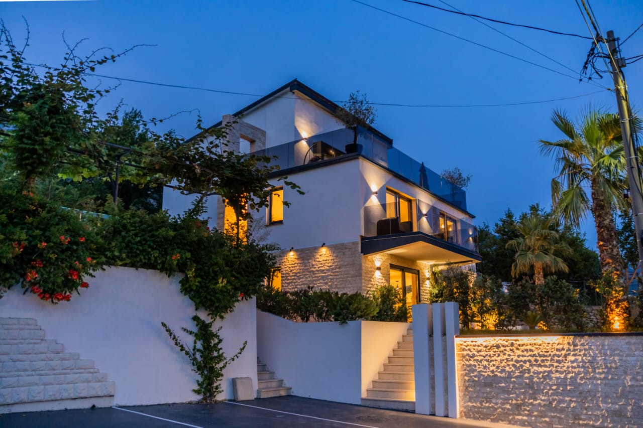 Villa Markovici 300m2 - 2