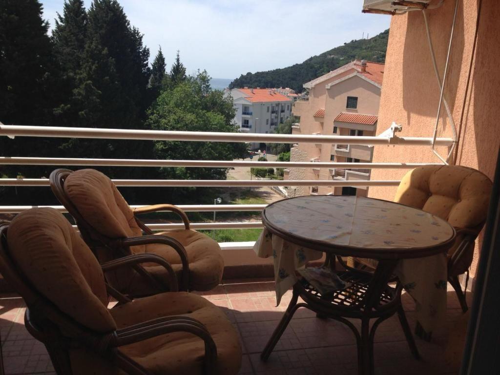 Two Bedroom Apartment 75m2, Petrovac, Budva - 12