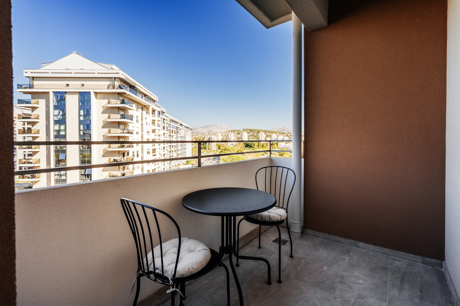 Luxury Apartment 50m2, Central Point, Podgorica - 11