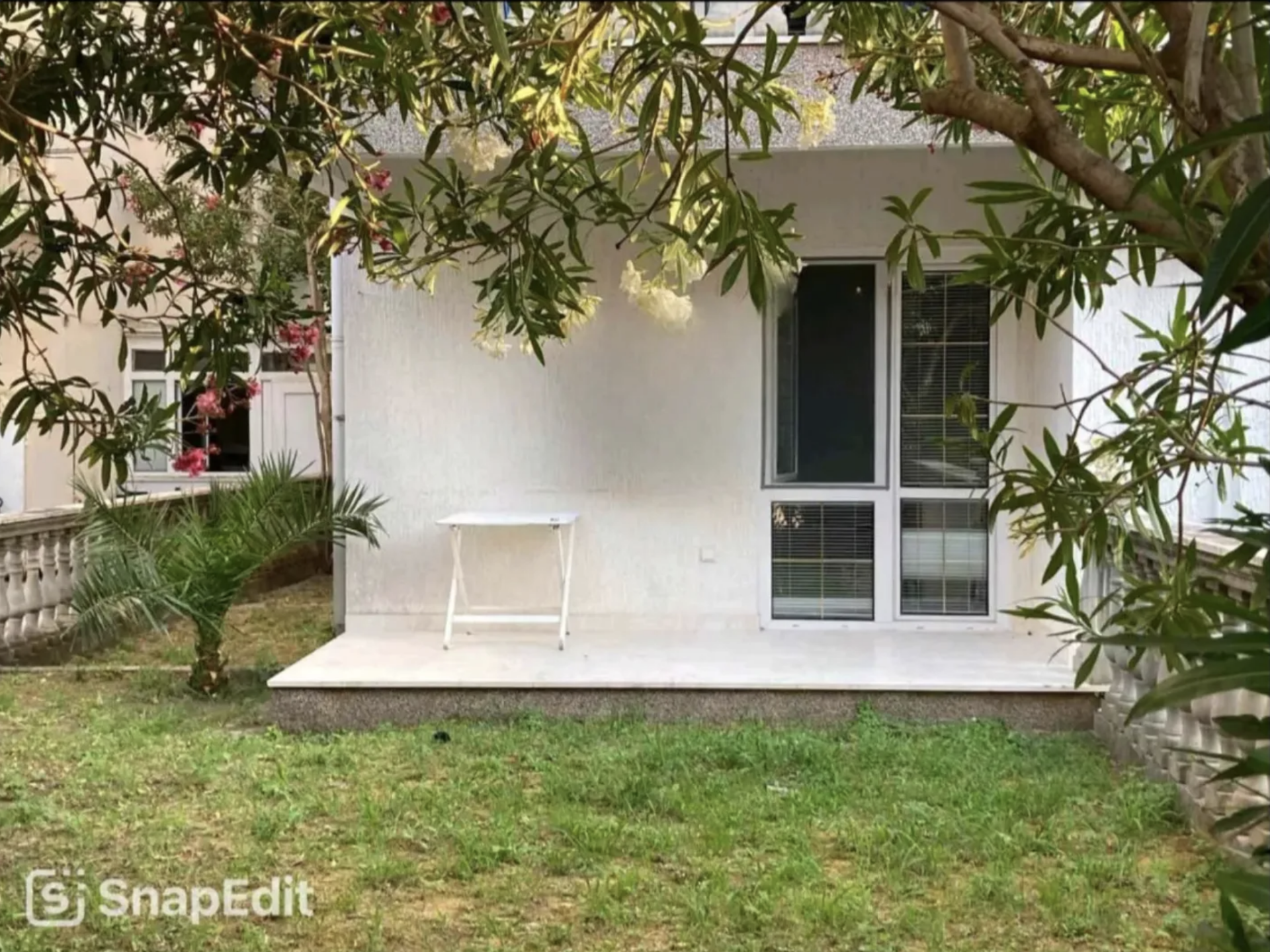 Studio Apartment 38m2 with 60m2 Private Yard, Sutomore, Bar